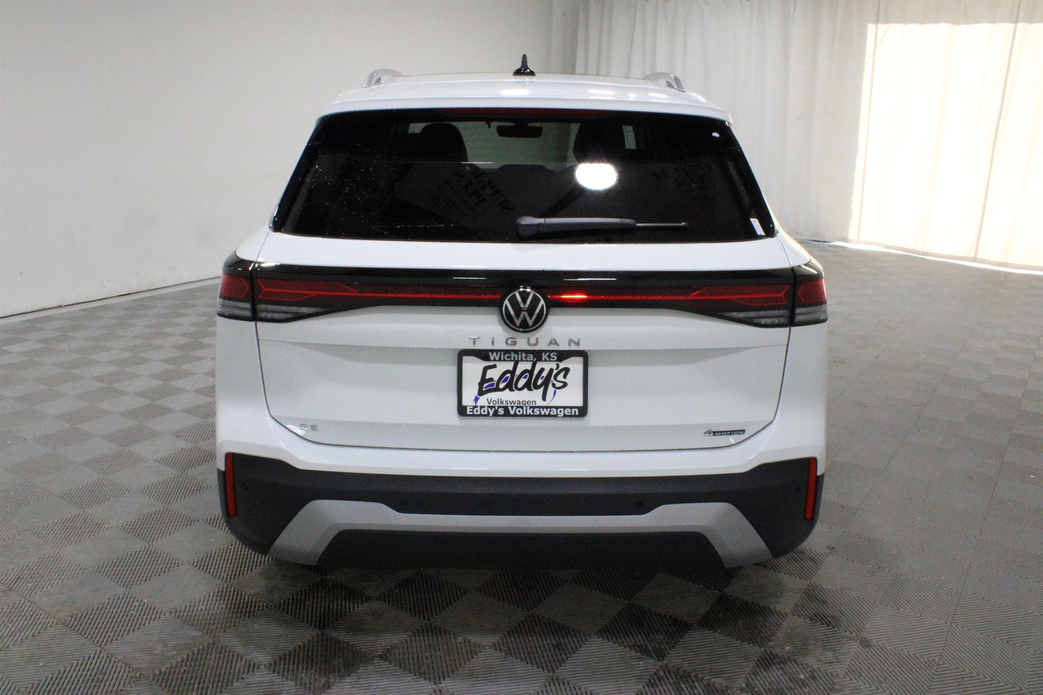 New 2026 Pure White Volkswagen SE image 27
