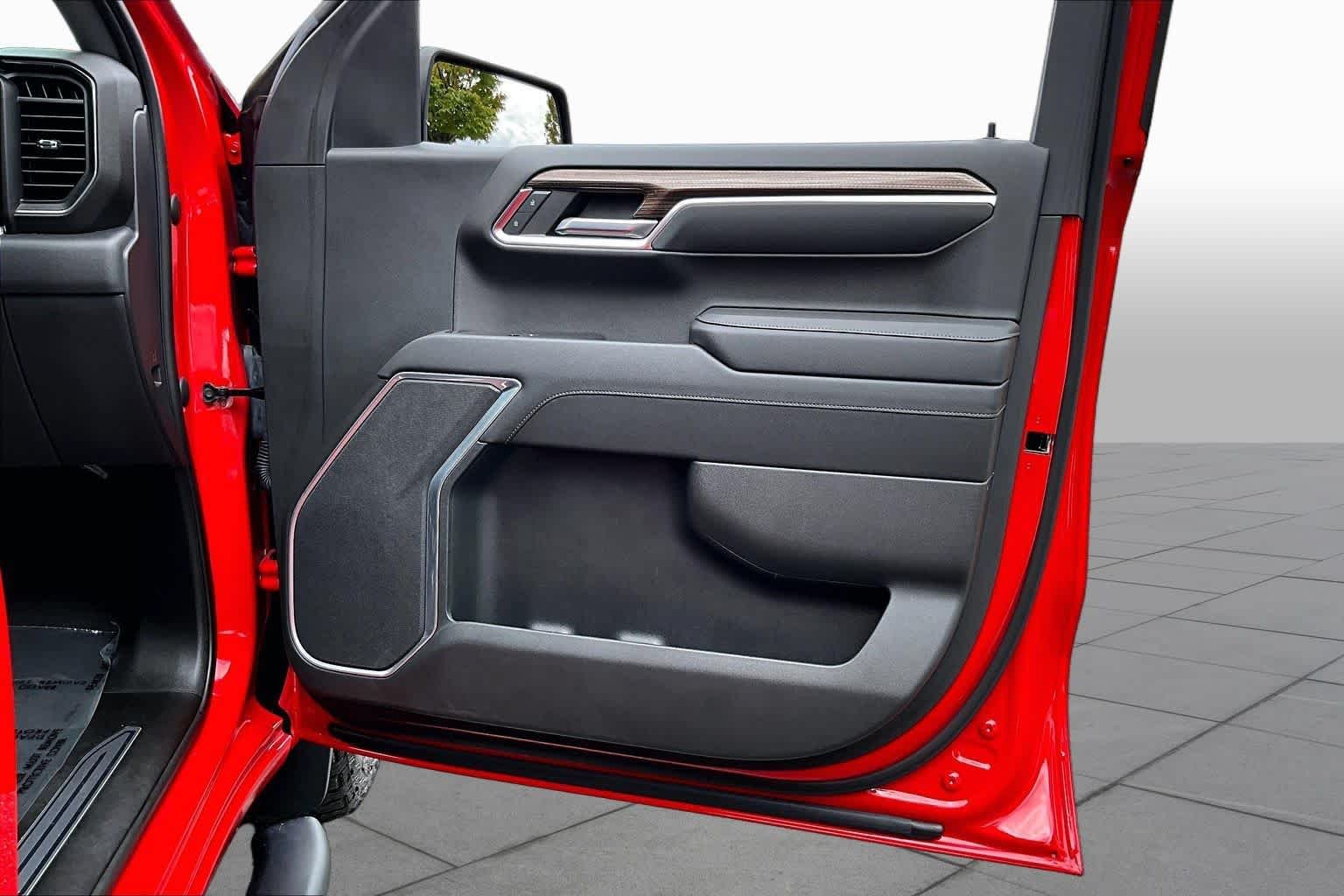 Used 2022 Red Hot Chevrolet RST image 22