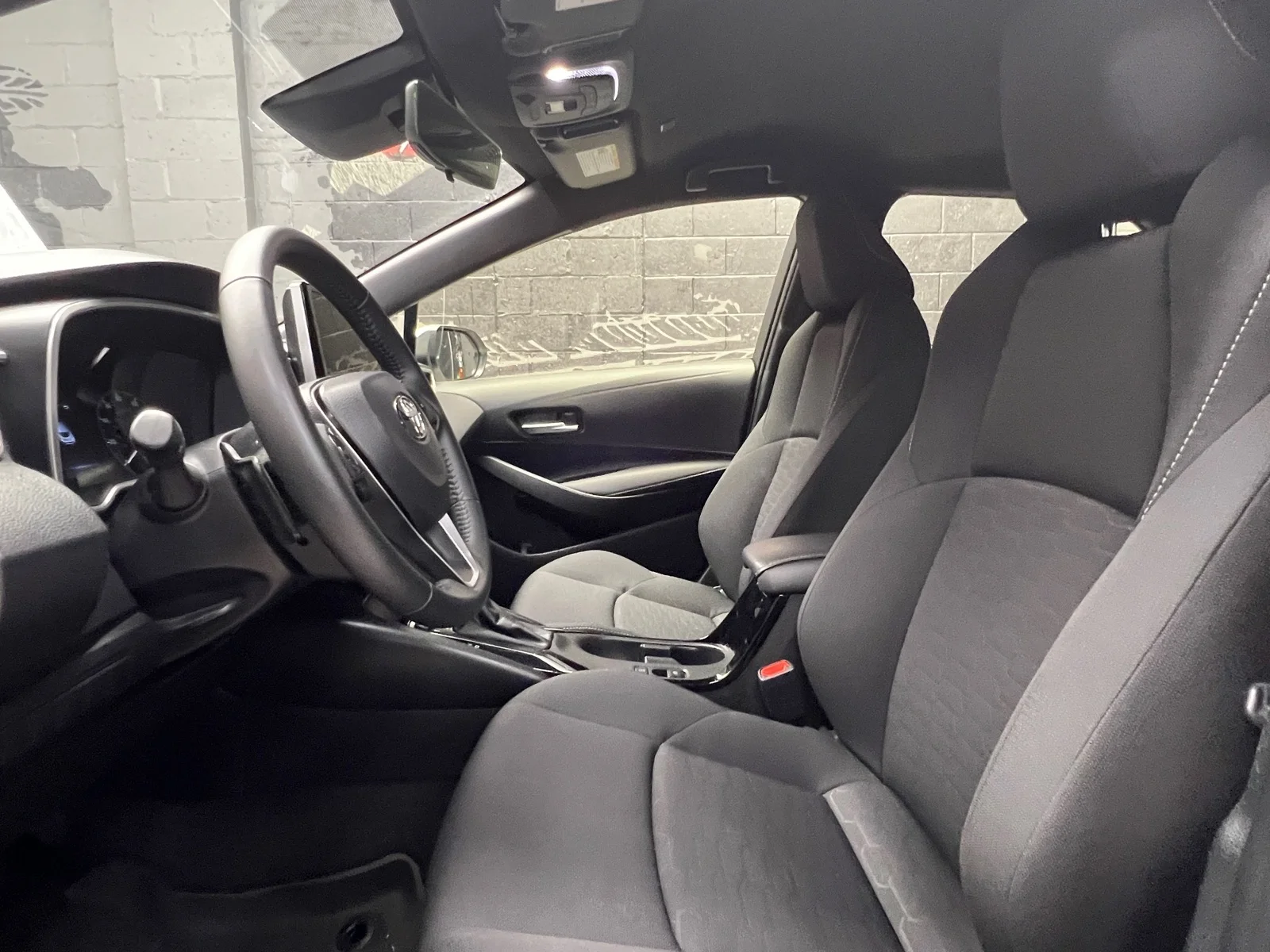 Used 2025 Ice Cap (040) Toyota SE image 8