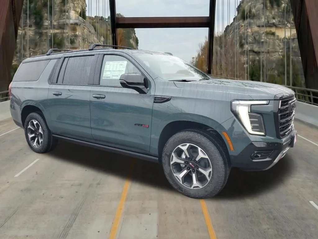 2026 GMC Yukon 4WD AT4 Ultimate AWD's photo