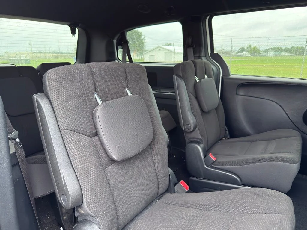 Used 2017 White Dodge SE Plus image 31