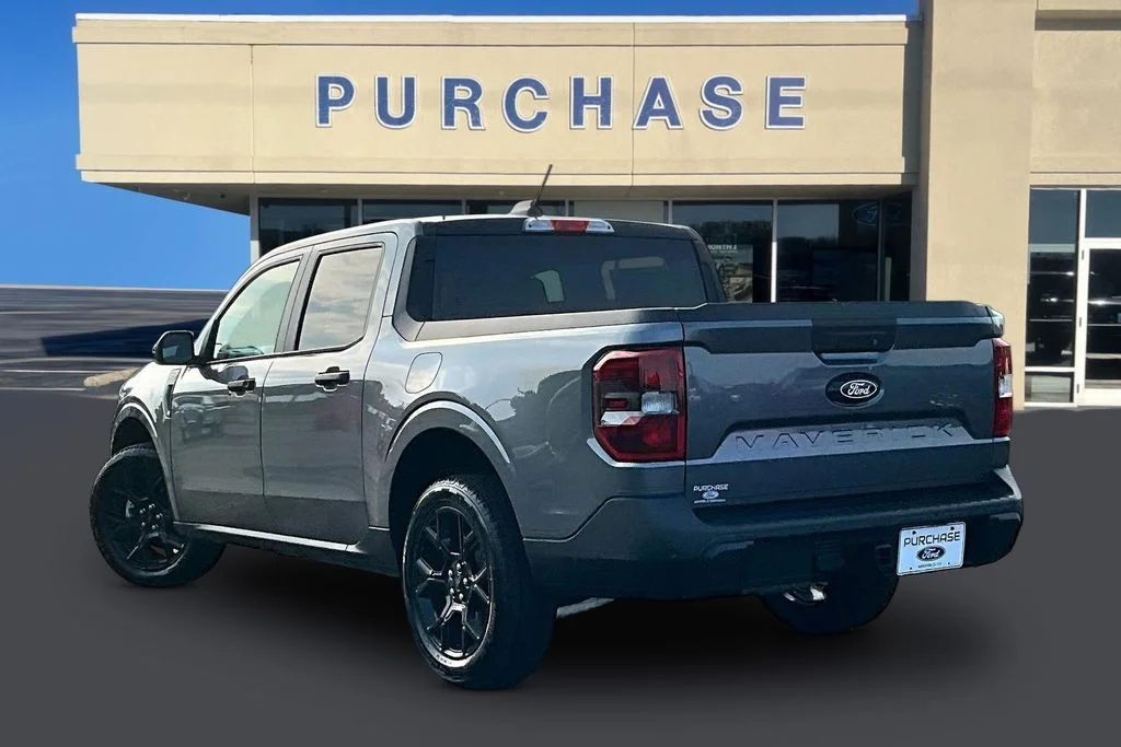 New 2026 Carbonized Gray Metallic Ford XLT image 3
