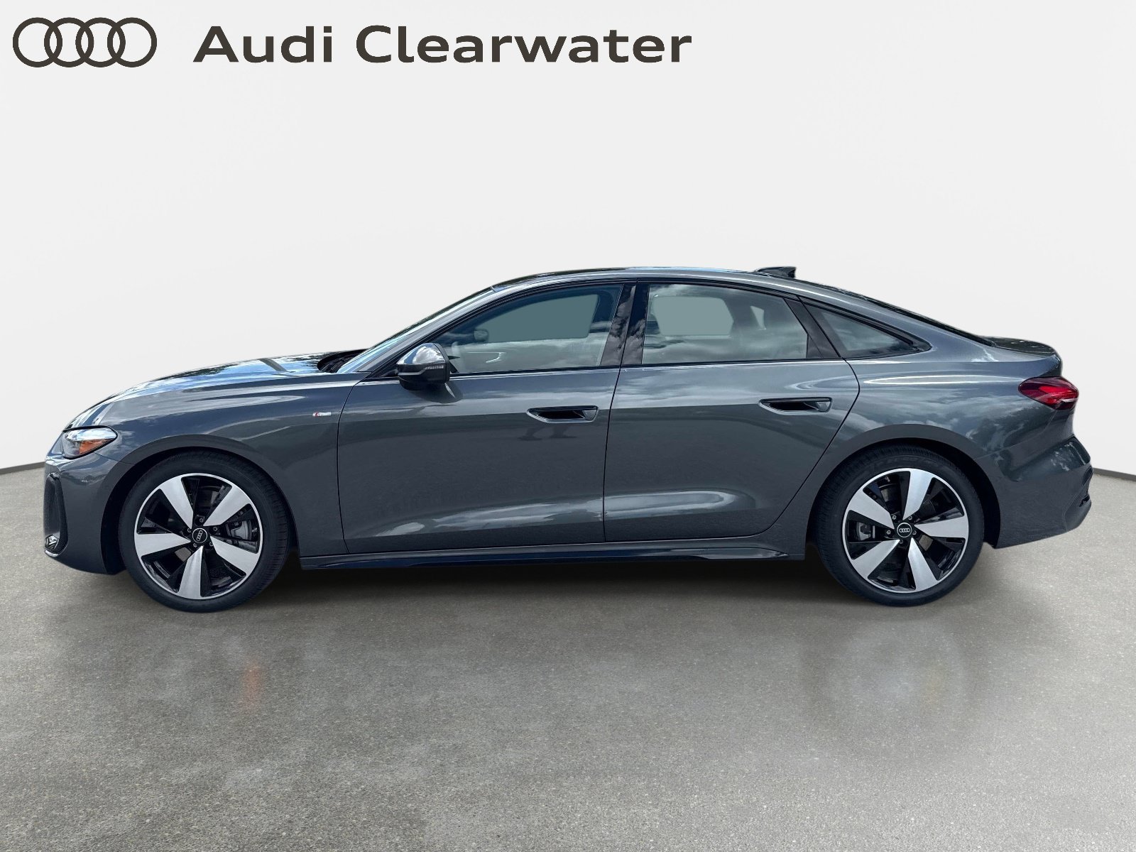 New 2026 Daytona Gray Pearl Effect Audi Premium image 2