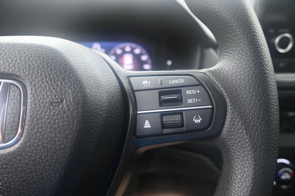 Certified Used 2025 Crystal Black Pearl Honda LX image 20