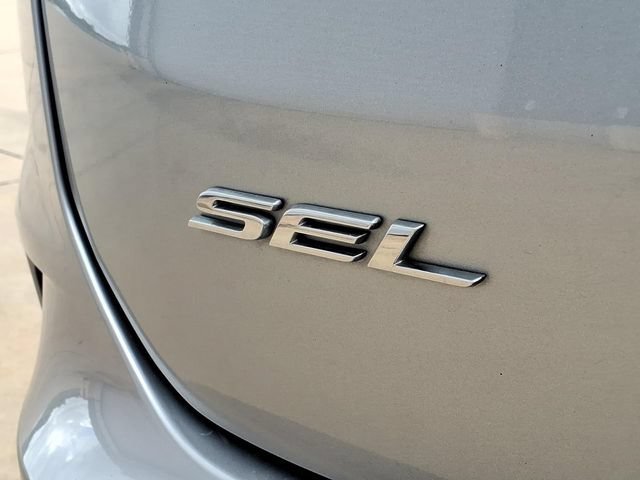 Used 2024  Ford SEL image 21