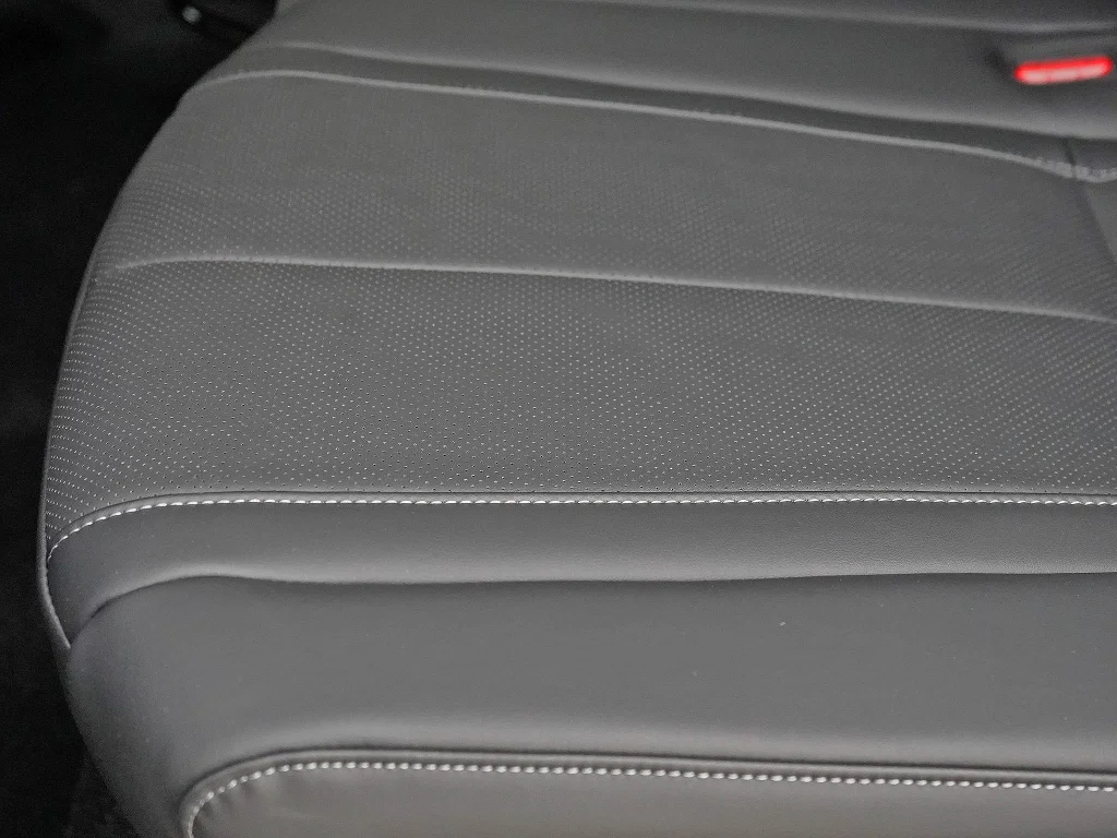 Certified Used 2026 Mineral Black INFINITI LUXE image 28