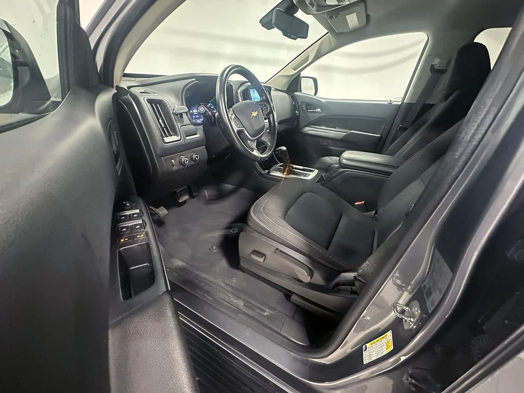 Used 2021 Gray Chevrolet LT image 21