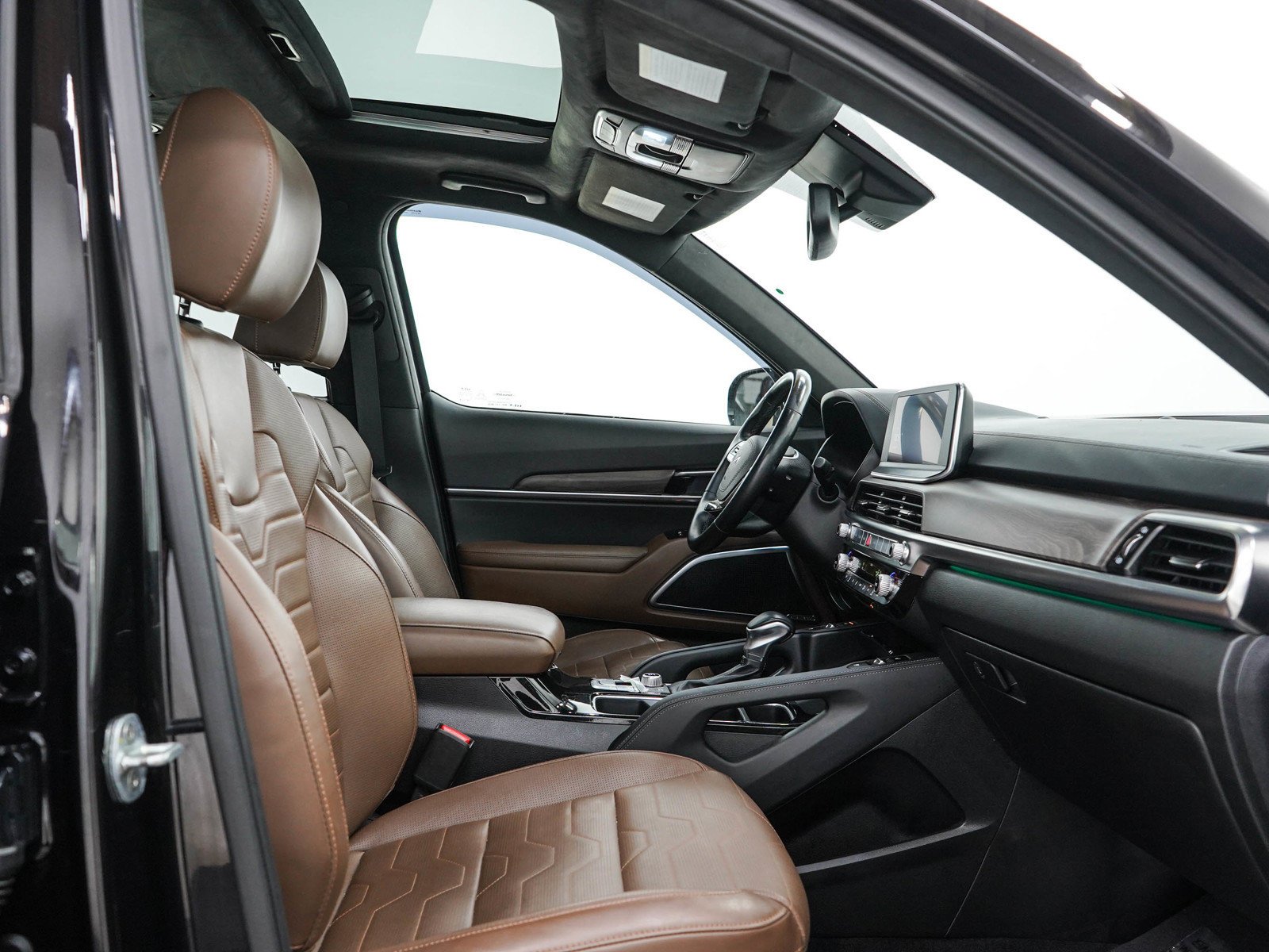 Used 2022 Black Copper Kia SX AWD image 14