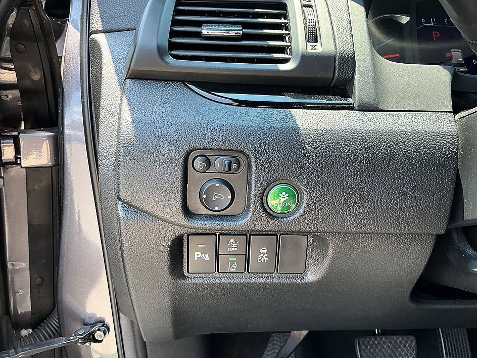Used 2021 Gray Honda Touring image 13