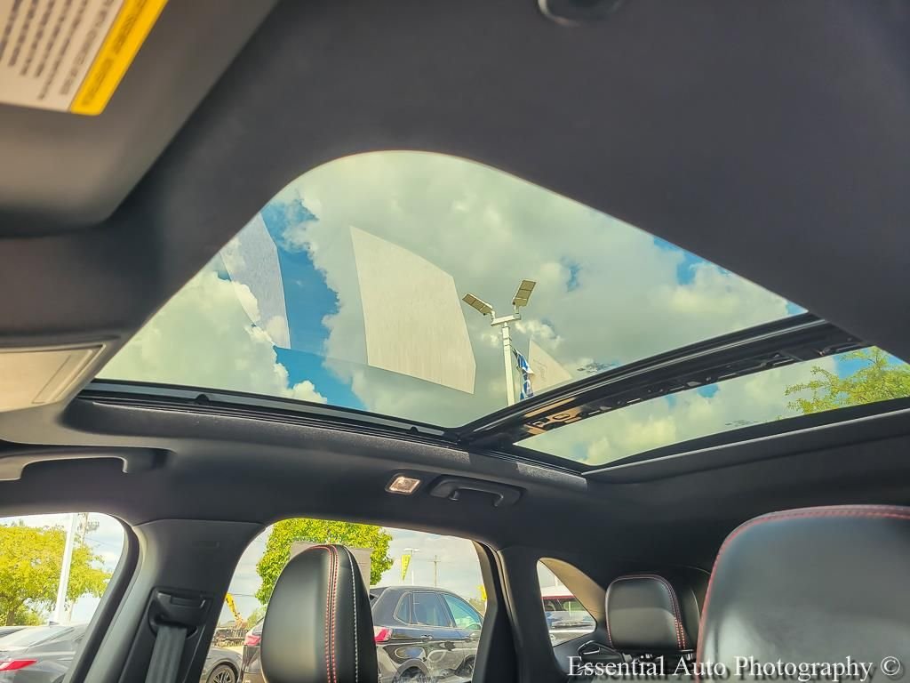 Used 2024 Black Metallic Ford ST-Line image 9