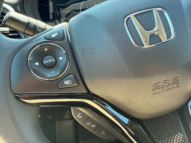 Used 2020 Silver Honda EX image 21