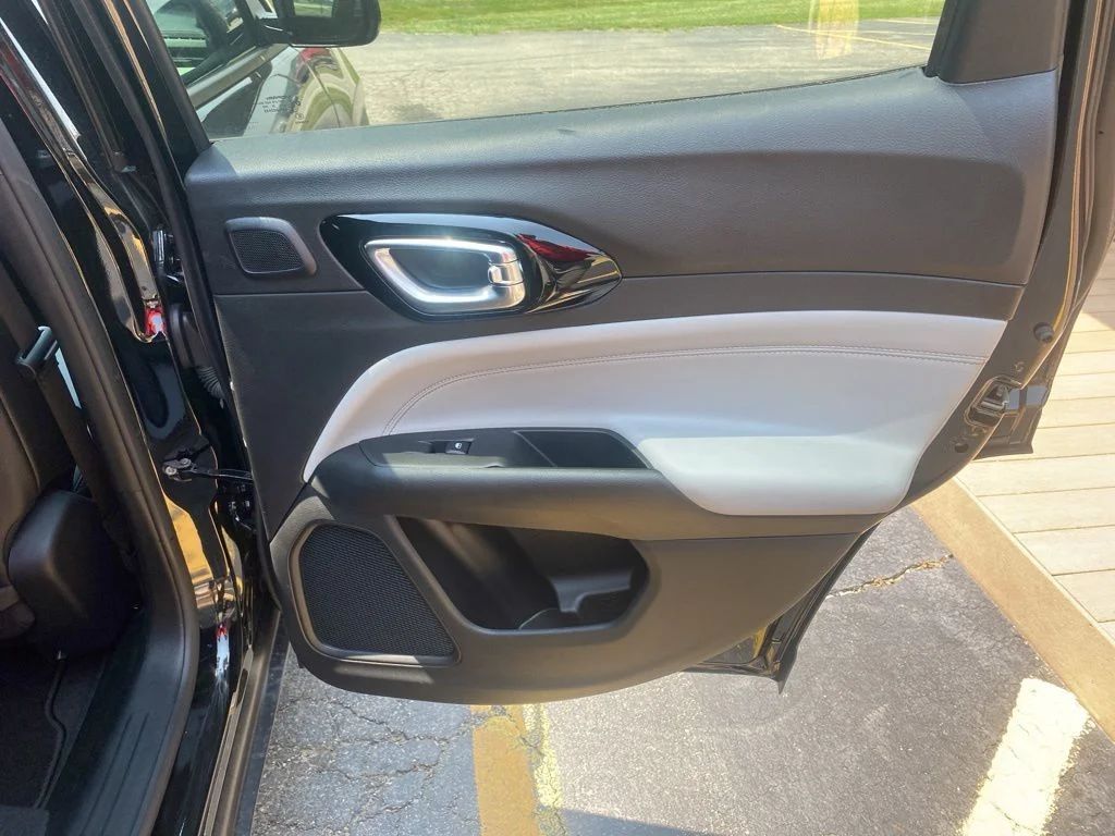 2025 Jeep Compass Limited - Photo 17