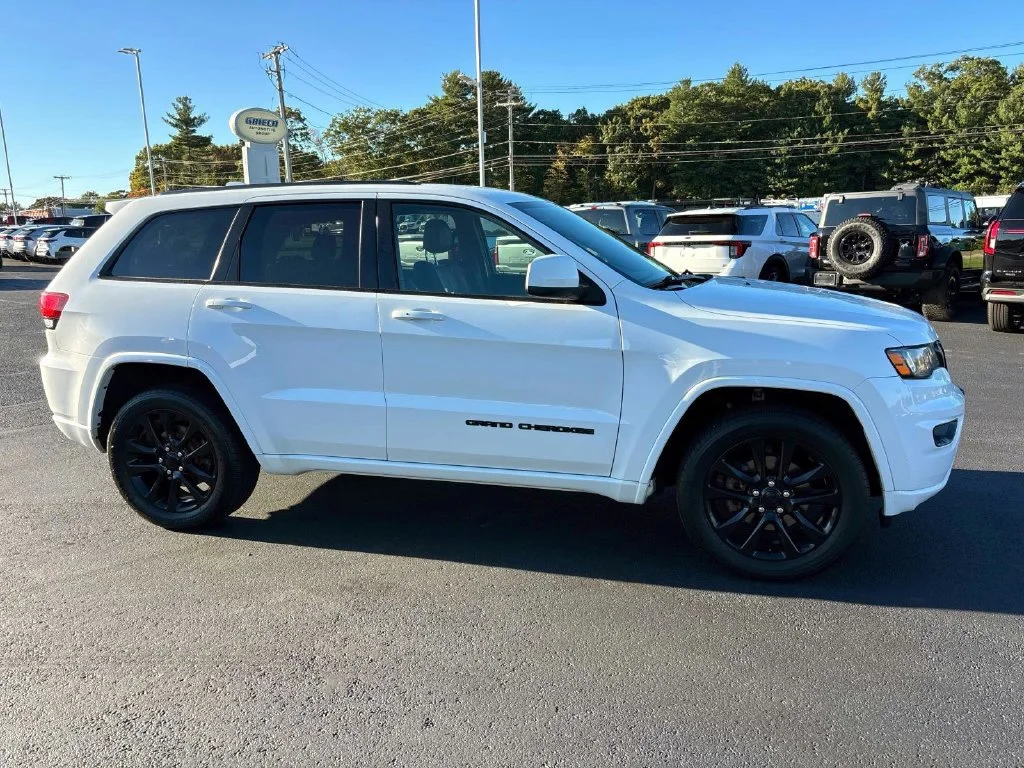 Used 2018 Jeep Grand Cherokee Altitude with VIN 1C4RJFAG7JC263833 for sale in Raynham, MA