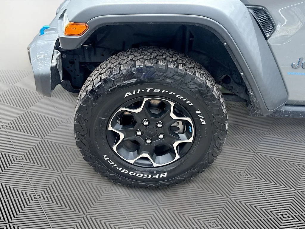 Used 2023 Gray Jeep Rubicon 4xe image 35