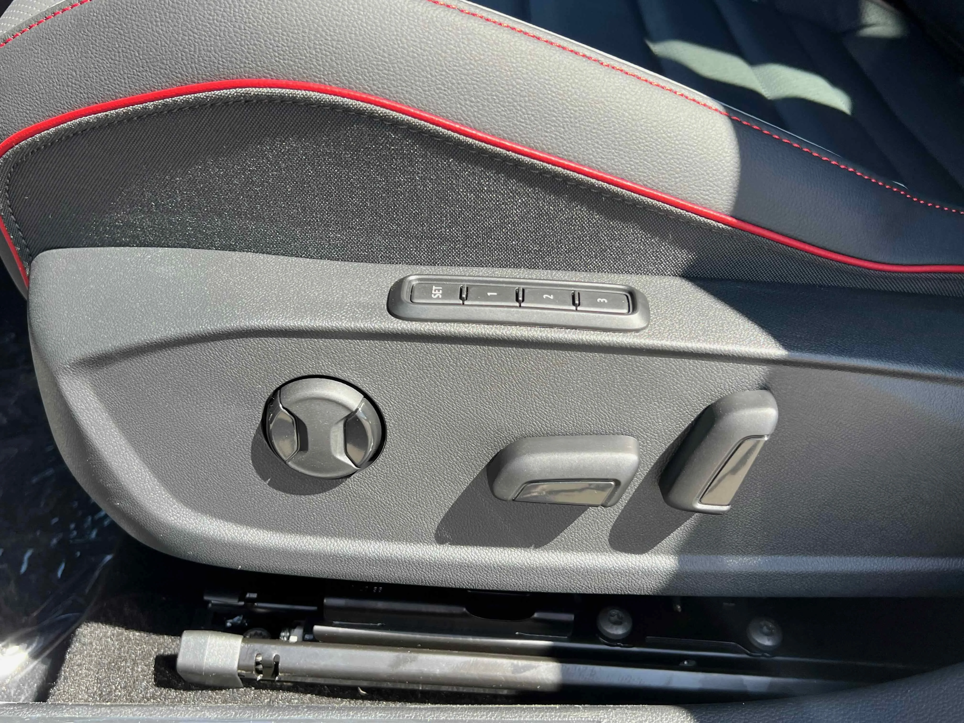 New 2025 Black Volkswagen SE image 18