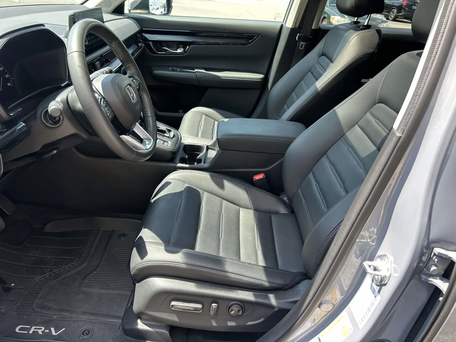 Used 2025 Urban Gray Pearl Honda 1.5T AWD EX-L image 10