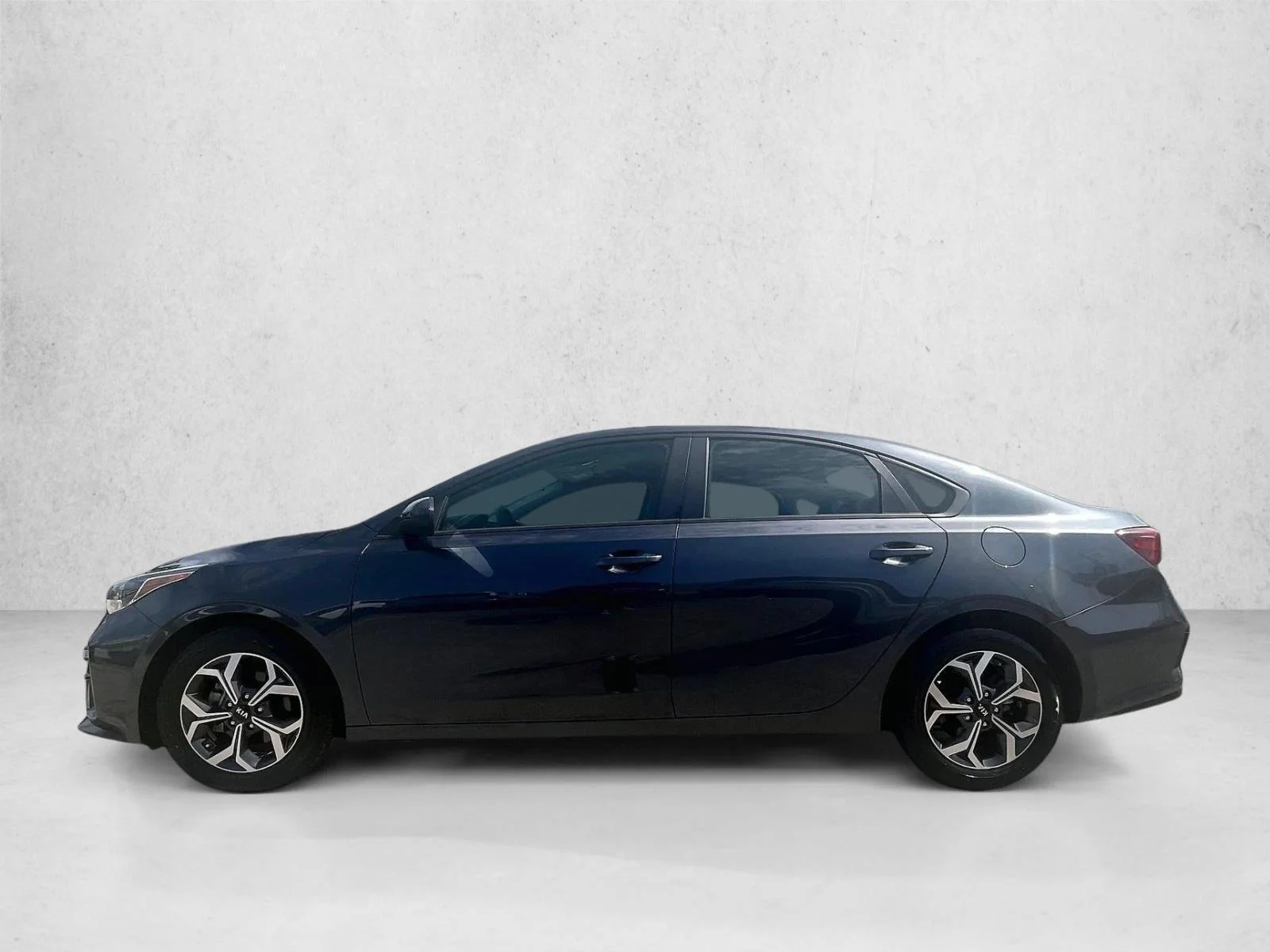 Used 2019 Gravity Grey Kia LXS image 6