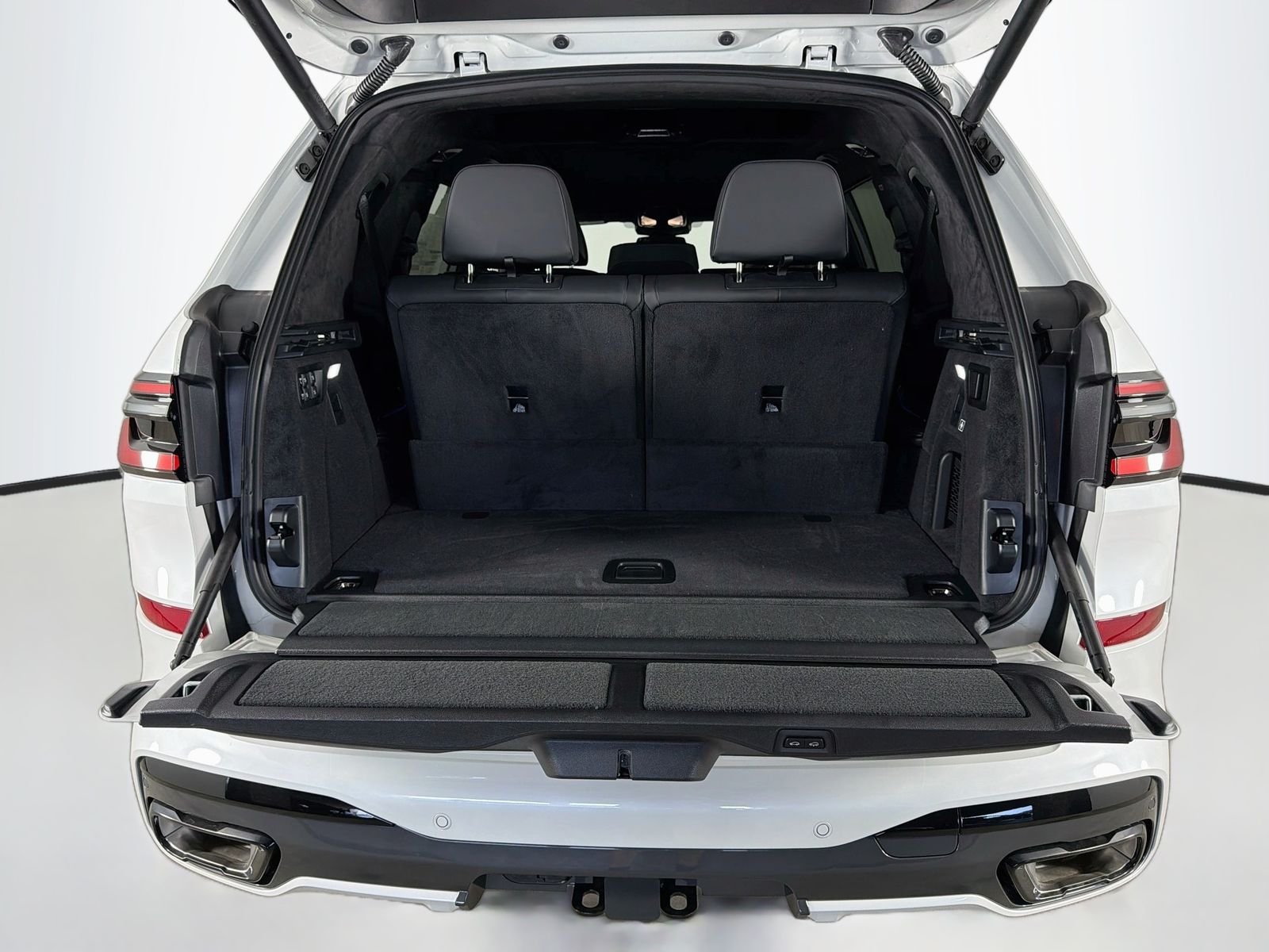 New 2027 Mineral White Metallic BMW xDrive40i image 28