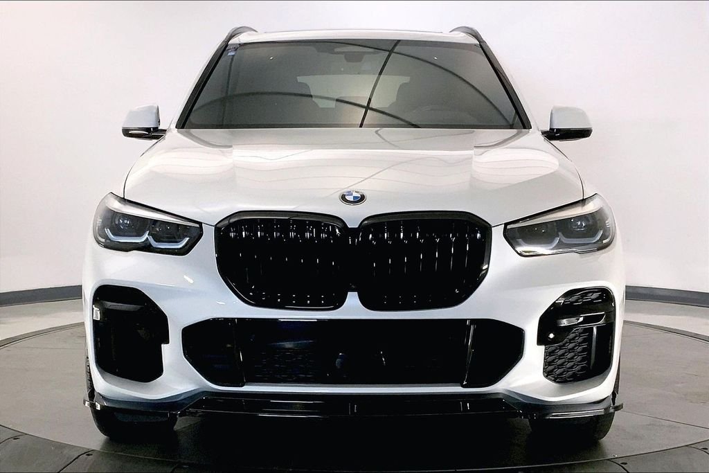Used 2022 Mineral White Metallic BMW  image 2