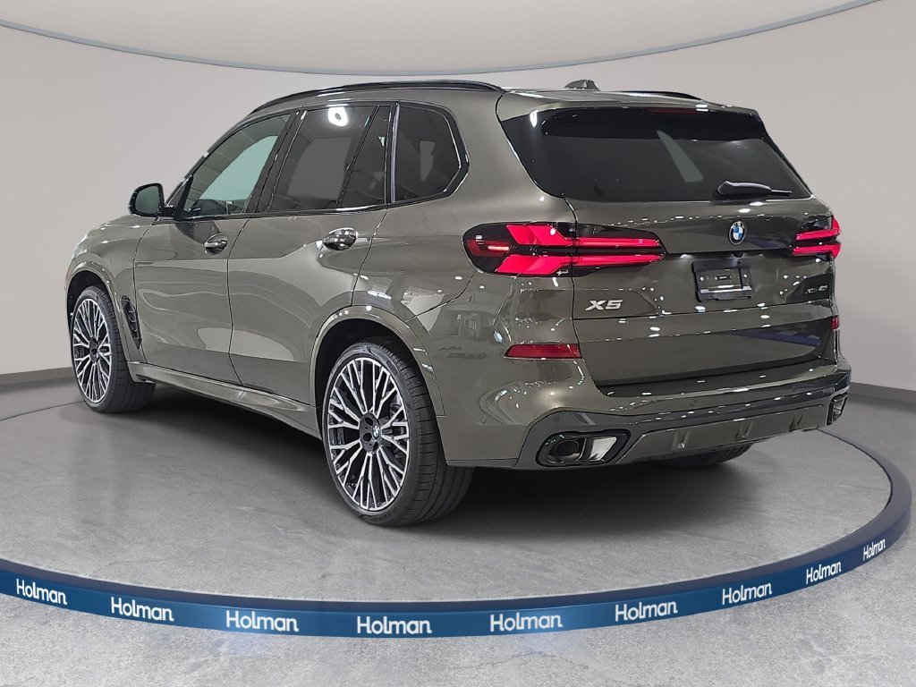 Used 2026 Manhattan Green Metallic BMW xDrive40i image 6
