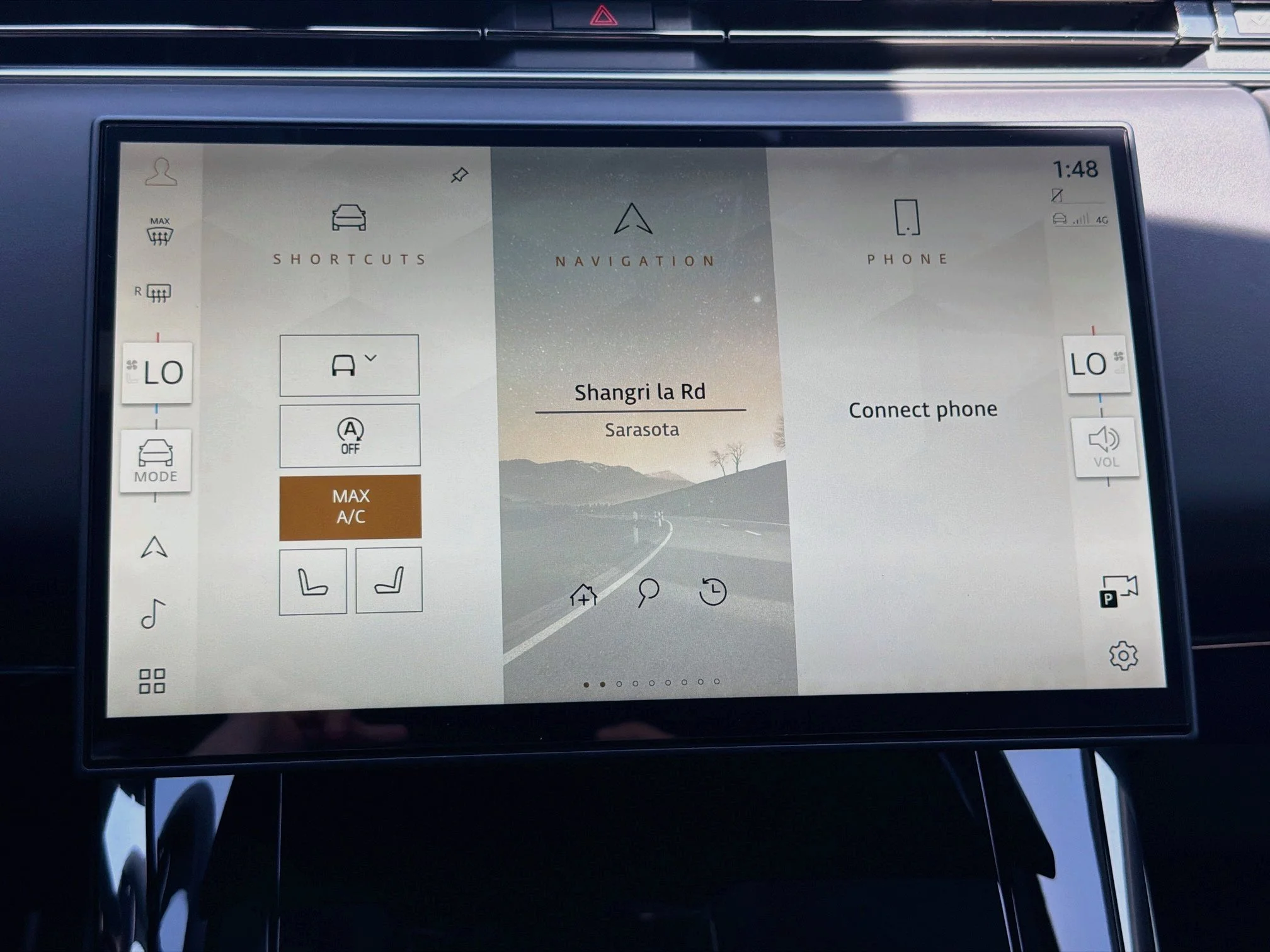 New 2026 Fuji White Land Rover Dynamic SE image 33