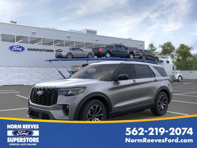 2026 Ford Explorer ST-LINE RWD's photo