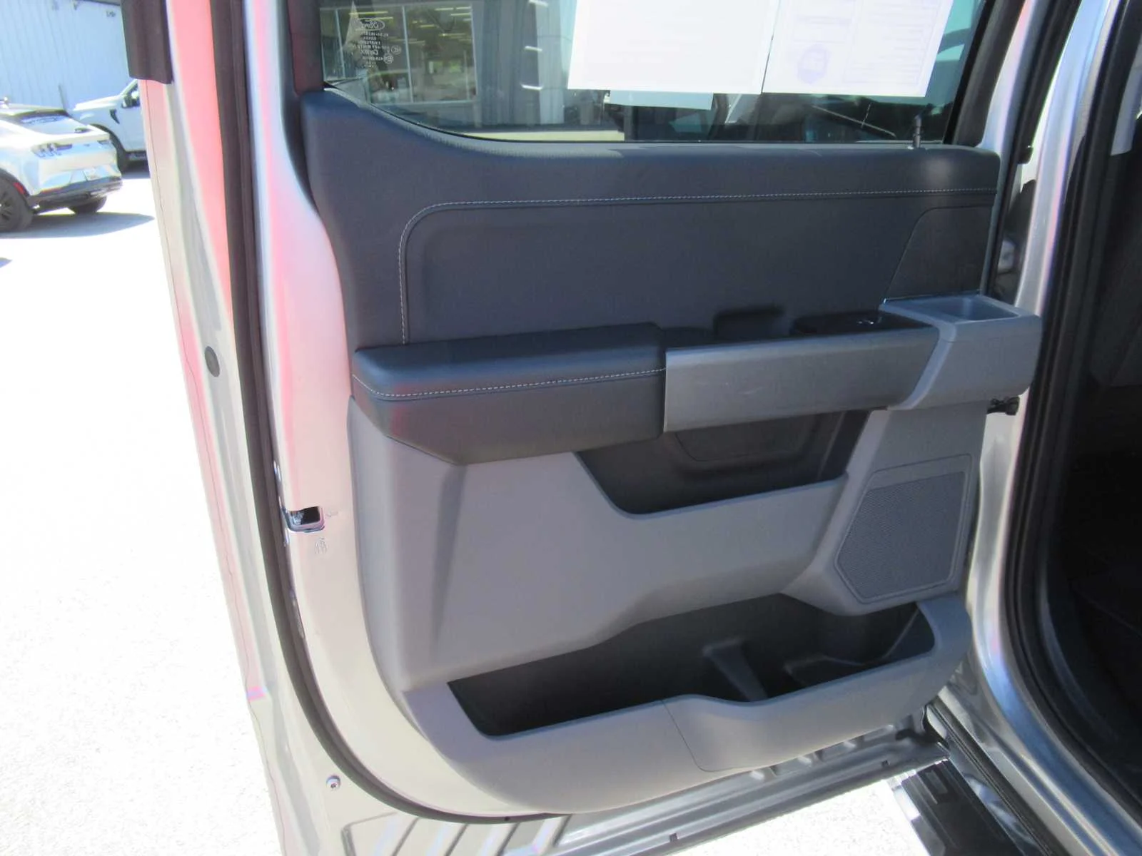 Certified Used 2025 Iconic Silver Ford XLT image 19