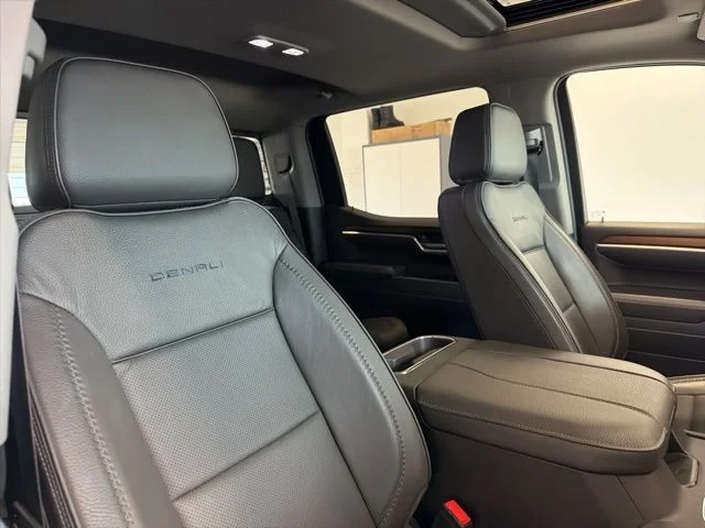 Used 2025 Blue GMC Denali image 42