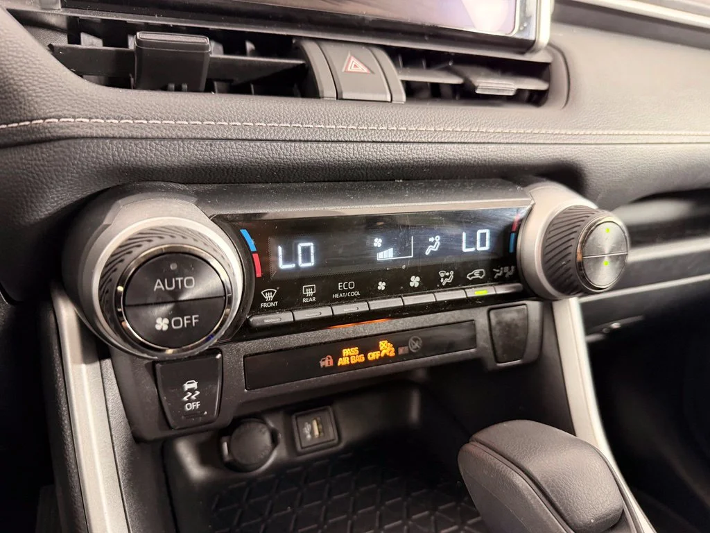 Used 2025 White Toyota XLE image 29