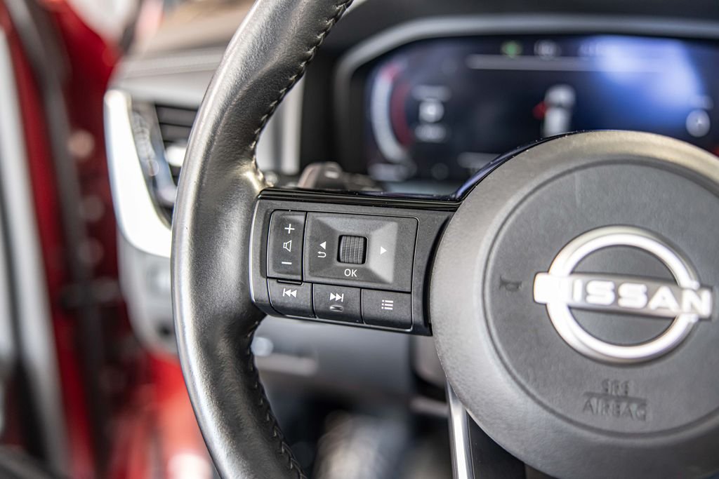 Used 2023 Red Nissan Platinum image 25