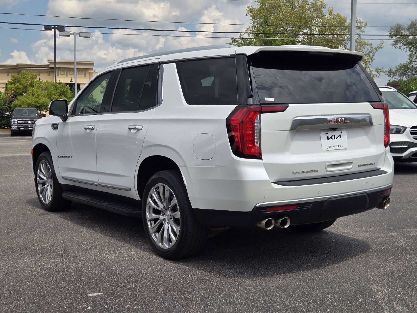 Used 2023 White GMC Denali image 8