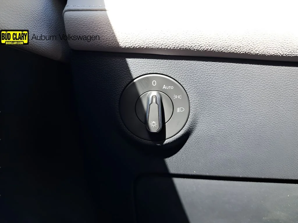 New 2025 Black Volkswagen 1.5T S image 33