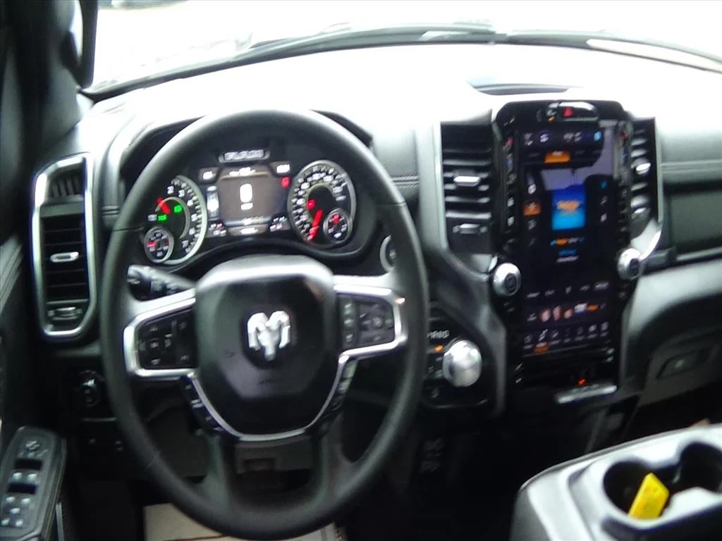 Certified Used 2025 Diamond Black Crystal Pearl Coat (pxj) RAM Laramie image 13