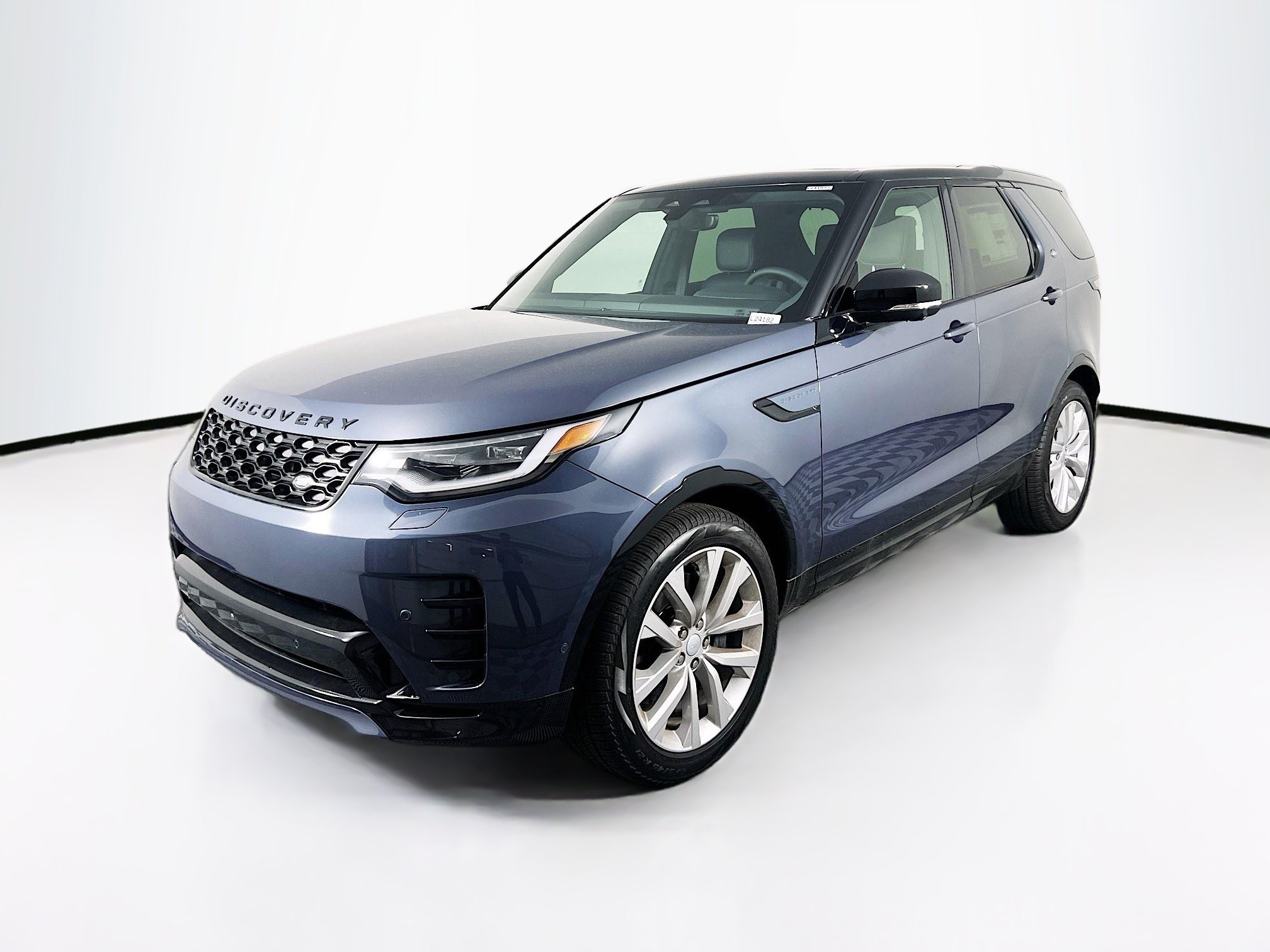 2024 Land Rover Discovery Dynamic SE