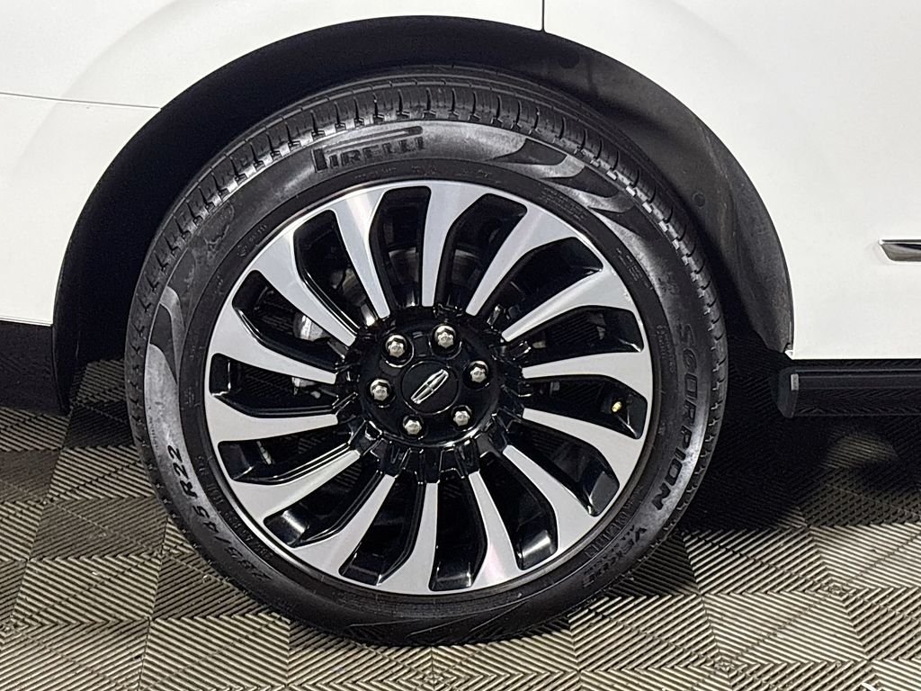 Used 2023 White Metallic Lincoln Black Label image 24