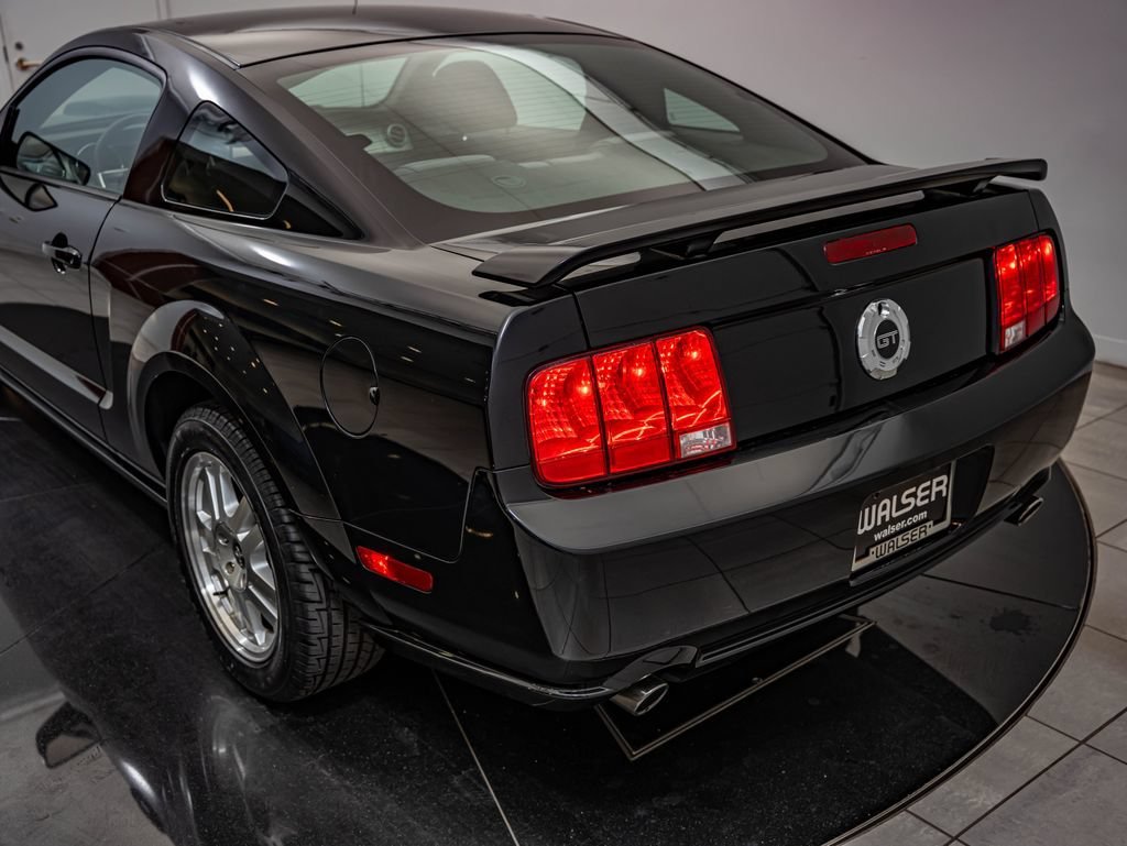 Used 2008 Black Ford GT Deluxe image 19