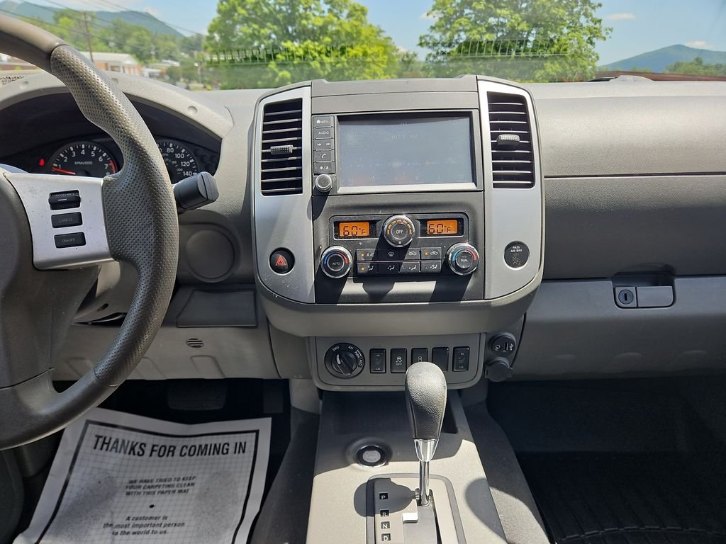 Used 2020 White Nissan SV image 18