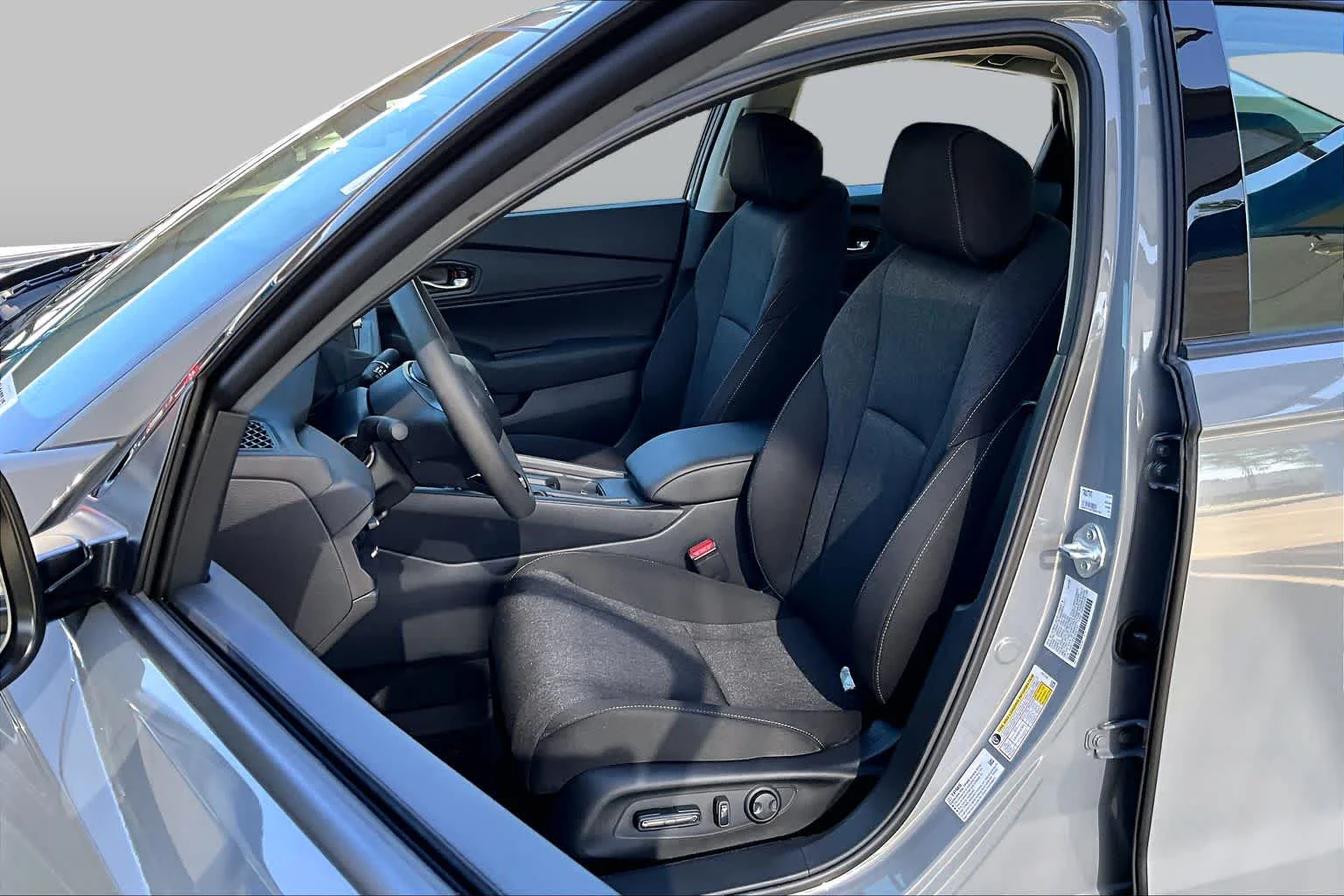 New 2026 Urban Gray Pearl Honda SE image 9