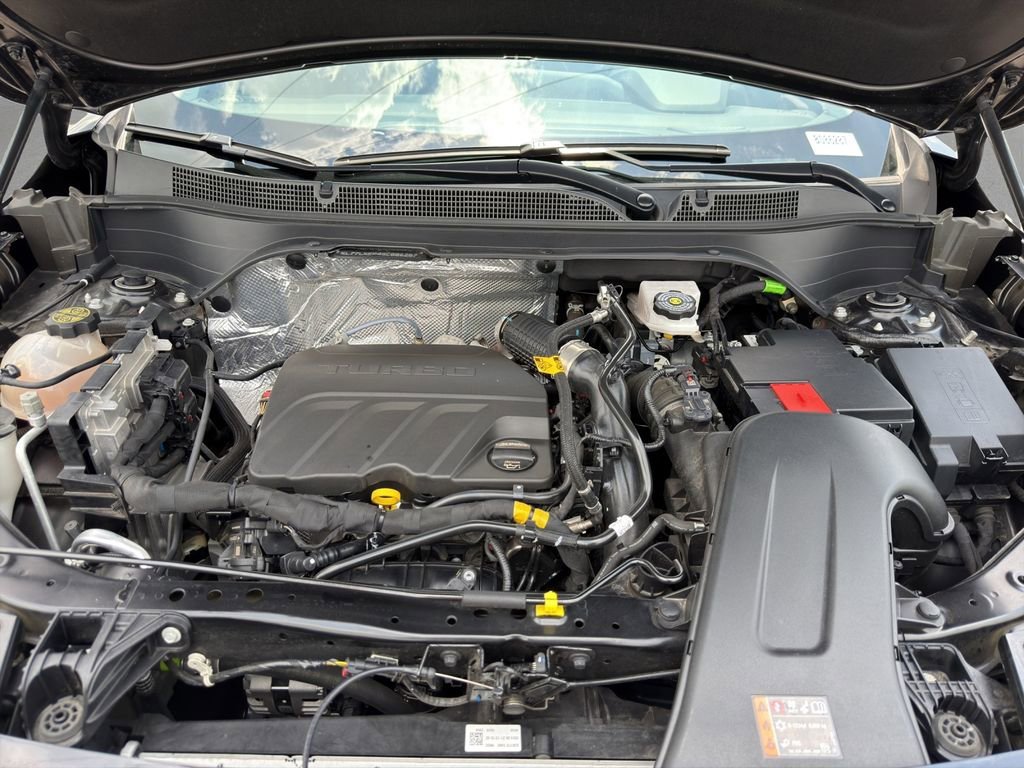 Used 2025 Mosaic Black Metallic Chevrolet ACTIV image 21
