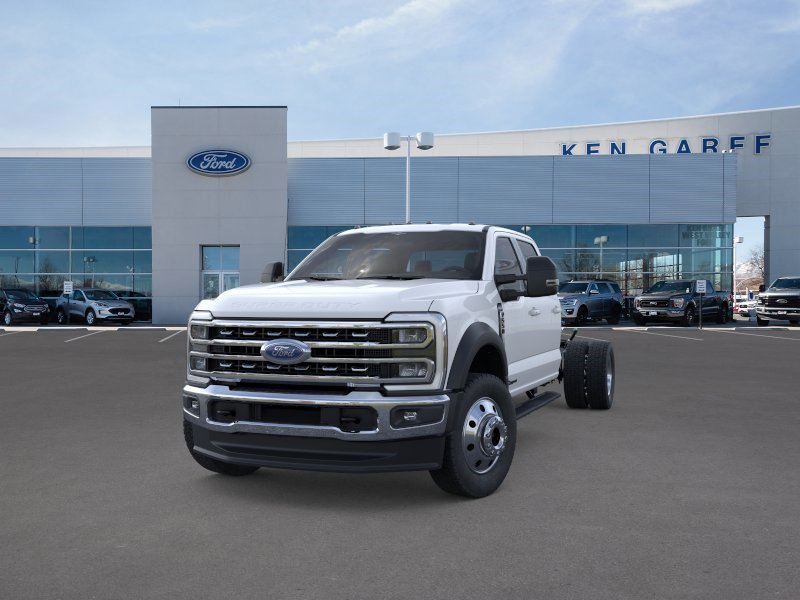 New 2026 Oxford White Ford LARIAT image 2