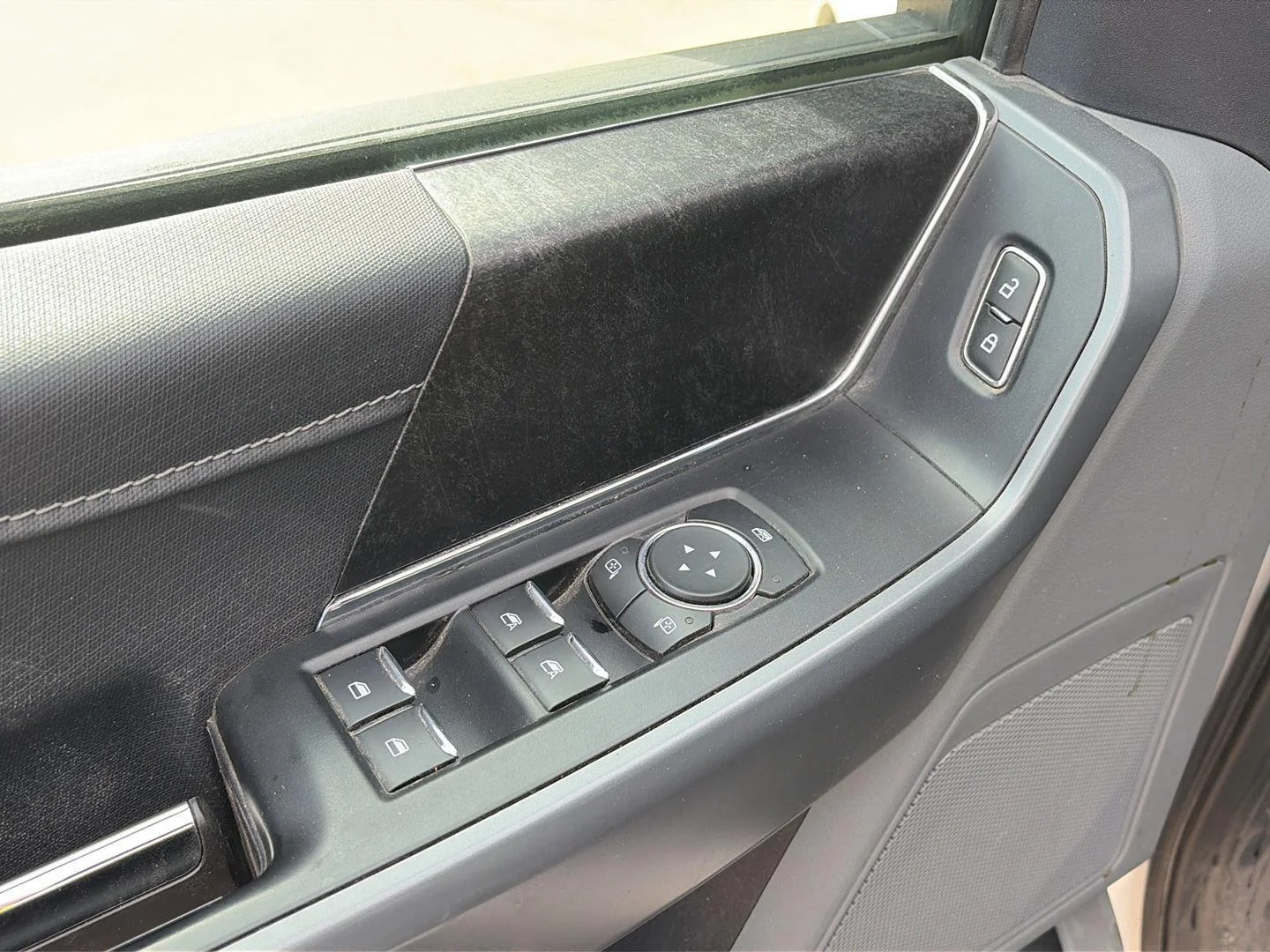 Used 2022 White Ford XL image 10