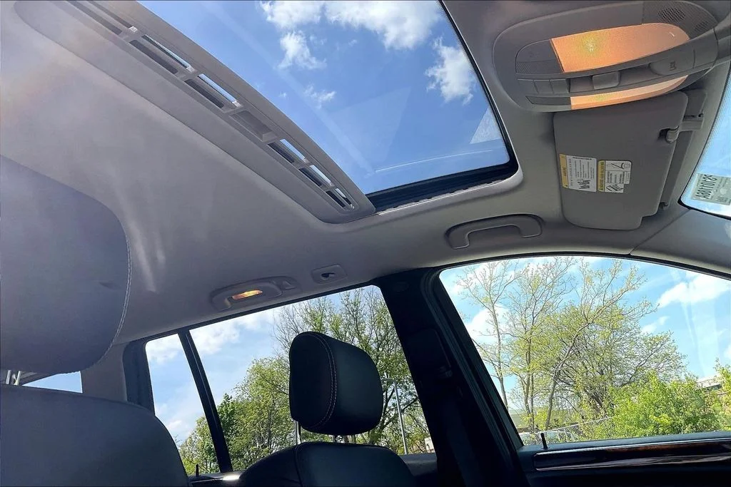 Used 2012 Black Mercedes-Benz GL 450 image 22