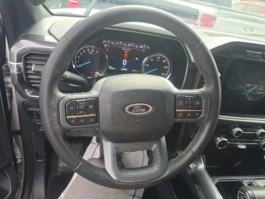 Used 2023 Oxford White Ford XLT image 13