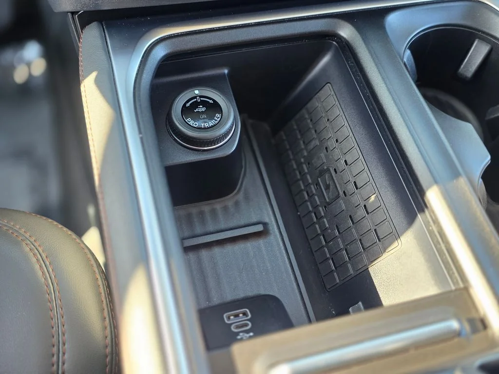 Used 2025 White Ford Active image 39