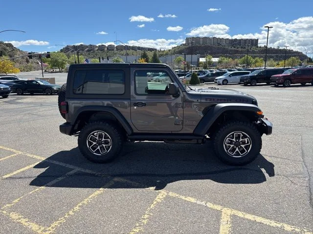 New 2026 Granite Crystal Metallic Clear-Coat Exterior Paint Jeep Rubicon image 5