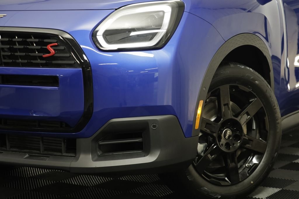 New 2026 Blazing Blue Metallic MINI Oxford Edition image 4
