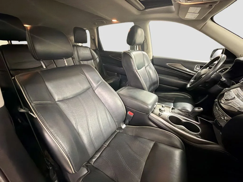 Used 2019 Liquid Platinum INFINITI LUXE image 30