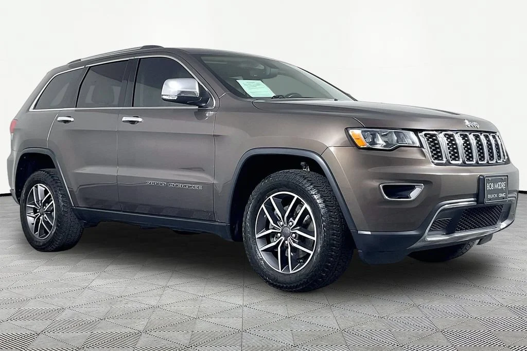 Certified Used 2019 Brown Jeep Limited 4x4 image 3