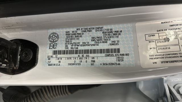 Used 2023 Oxford White Ford XLT image 26