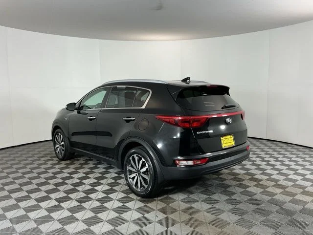 Used 2017 Red Kia EX image 7